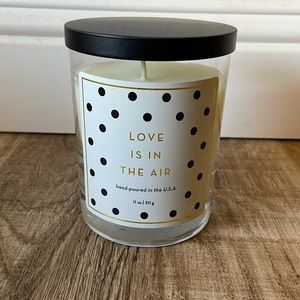 NWT Scentsational Candle